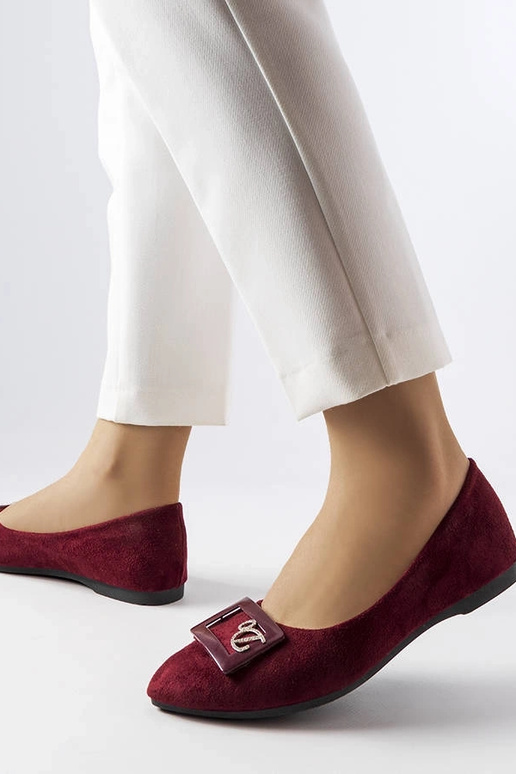 Bordowe balerinki zdobione cyrkoniami...