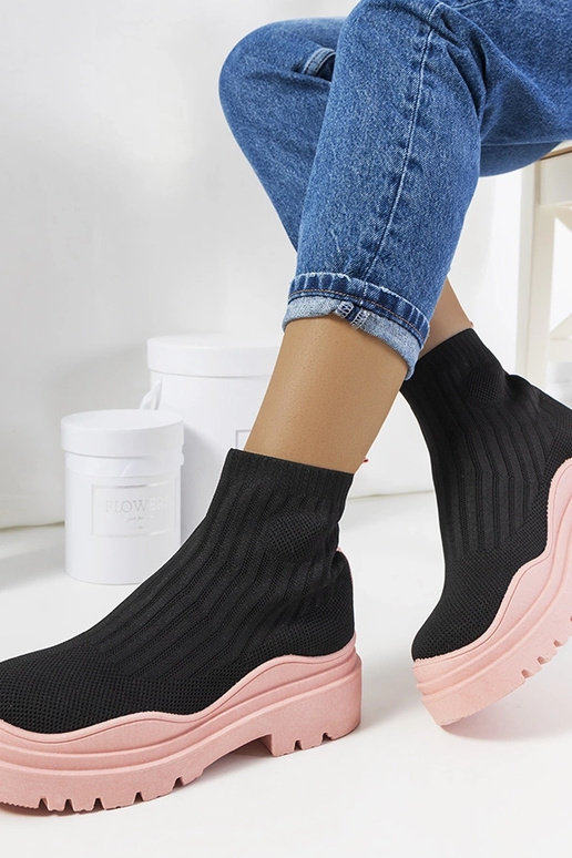 Czarno różowe wysokie sneakersy Marks