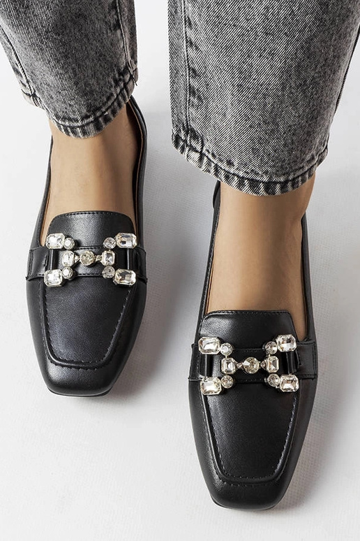 Czarne mokasyny damskie z cyrkoniami...
