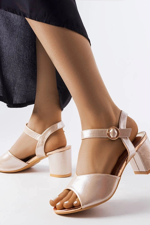 Black classic high heels Hyirnar