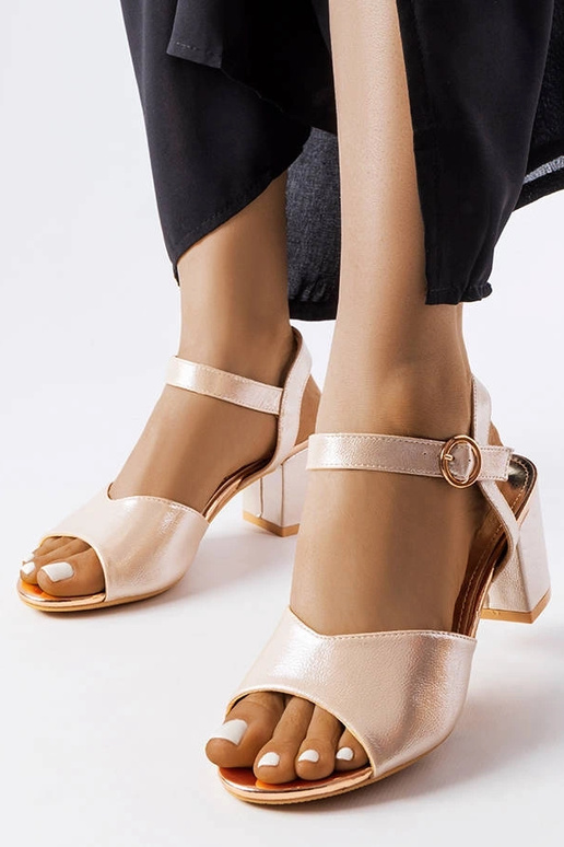 Black classic high heels Hyirnar