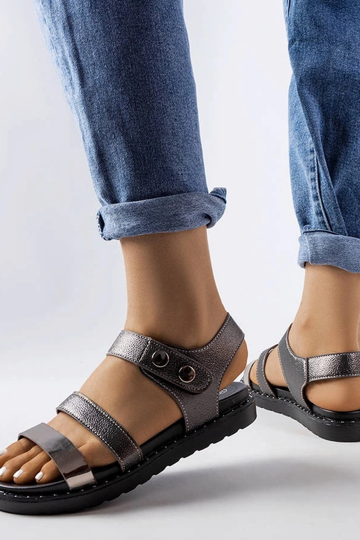 Szare metaliczne sandały Lanham