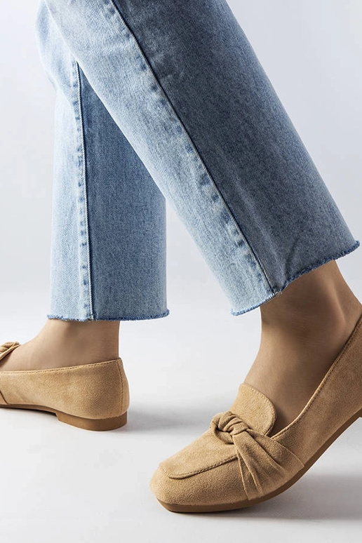 Beżowe mokasyny Samika