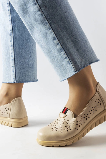 Beige sandals Rosina