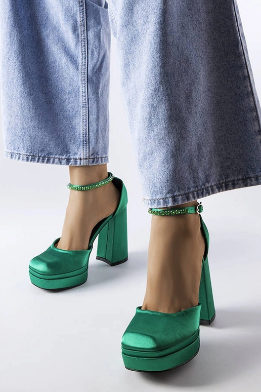 Beige high heels Thrower