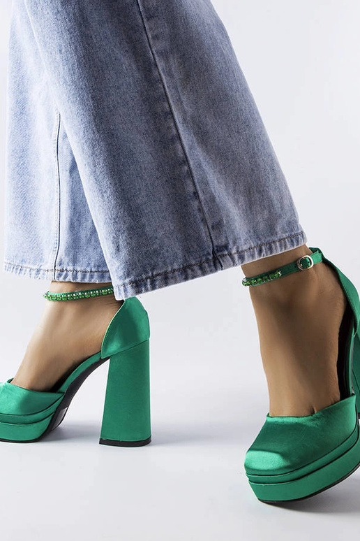 Beige high heels Thrower