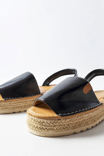 Czarne espadryle na platformie Sadbera 2
