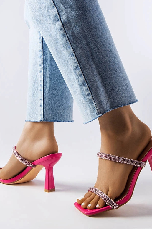 Różowe klapki na szpilce Evelina