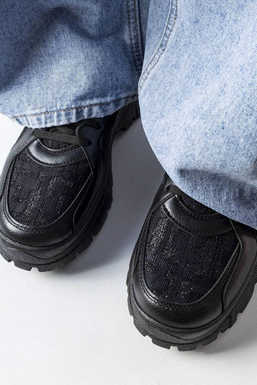 Czarne masywne sneakersy... 2