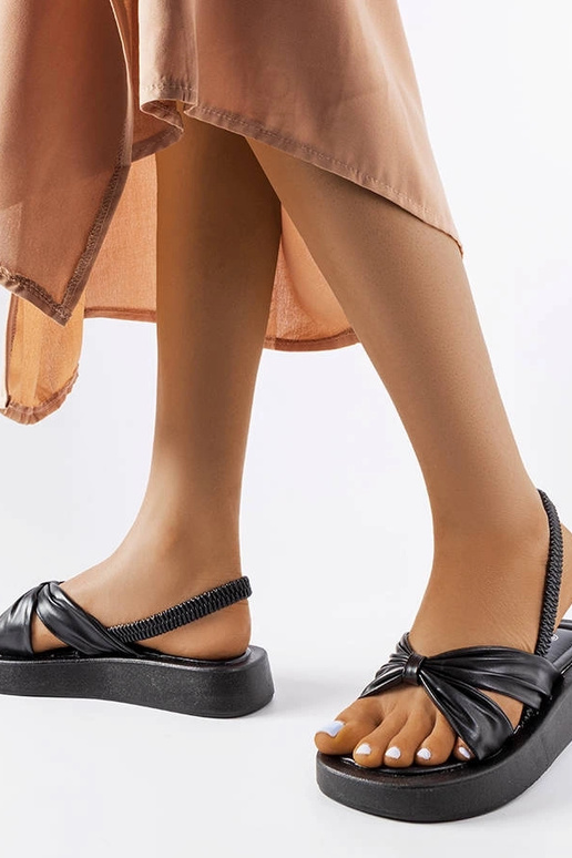 Black sandals on a block heel Millo