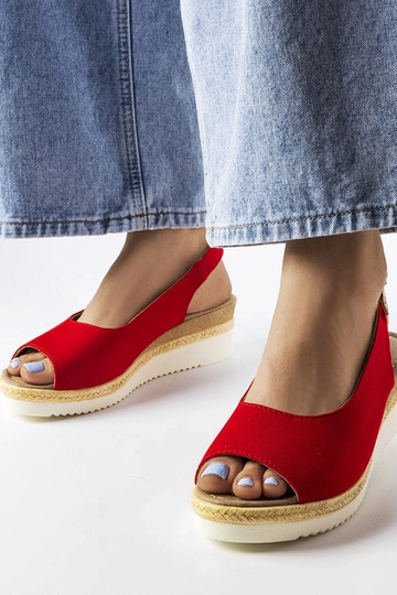 Czerwone sandały na... 2