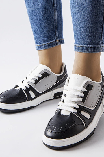 Czarne sportowe sneakersy...