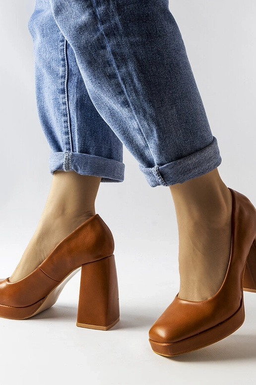 Beige high heels Thrower