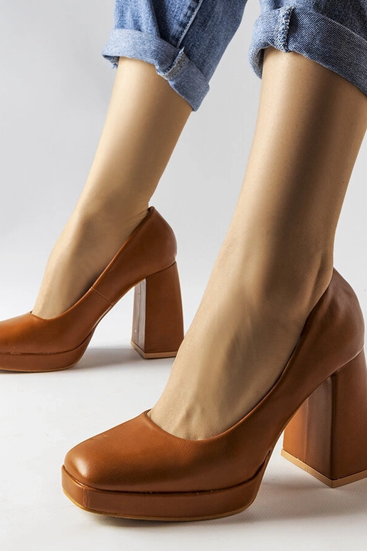 Beige high heels Thrower