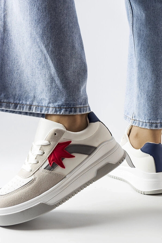 Białe sneakersy z eko zamszową...