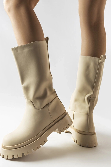 Beige boots Huff 2
