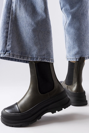 Black Valdez insulated boots