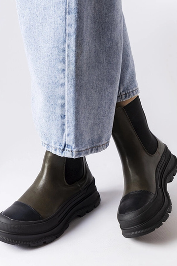 Black Valdez insulated boots 2