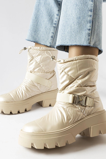 Beige boots Huff