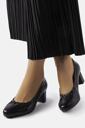 Beige high heels Thrower