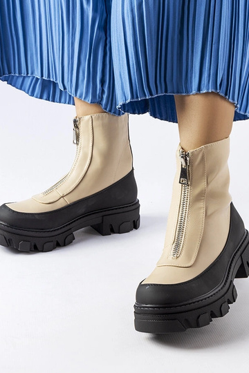 Black patent leather insulated boots Campi 2