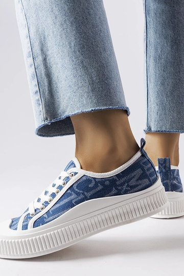 Black trainers Beat 2