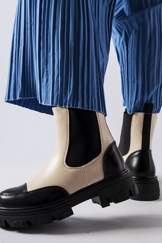 Czarno-beżowe wsuwane botki Albany