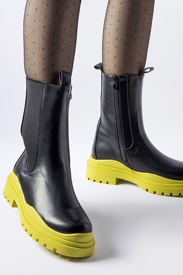 Beige boots Huff