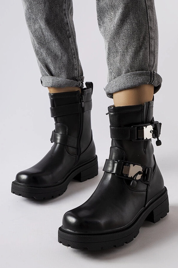 Black patent leather insulated boots Campi