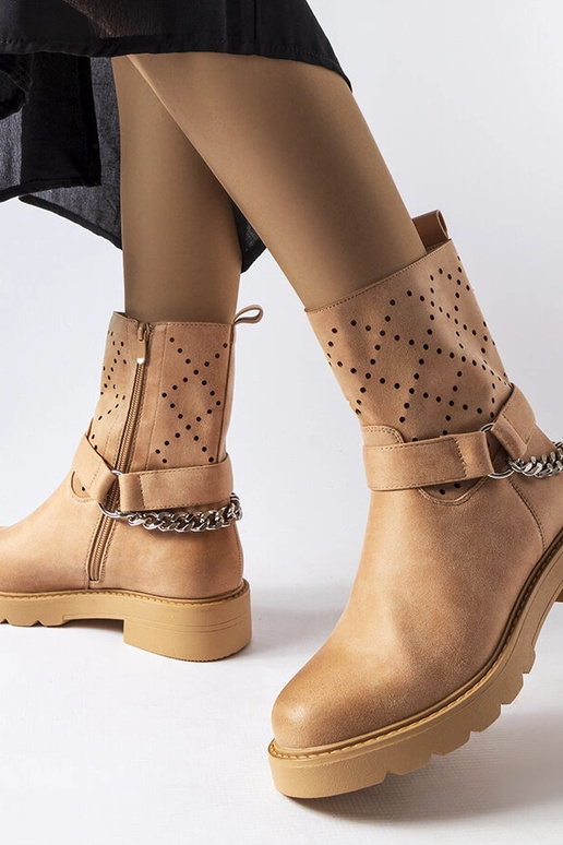 Beige insulated boots with chain...