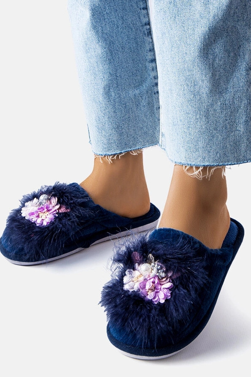 Black slippers with fur insulated Valle