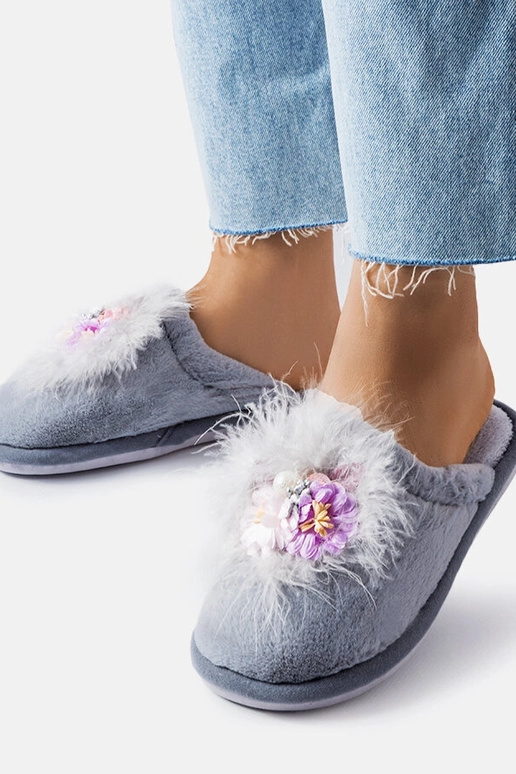 Black slippers with fur insulated Valle