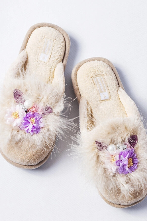 Black slippers with fur insulated Valle