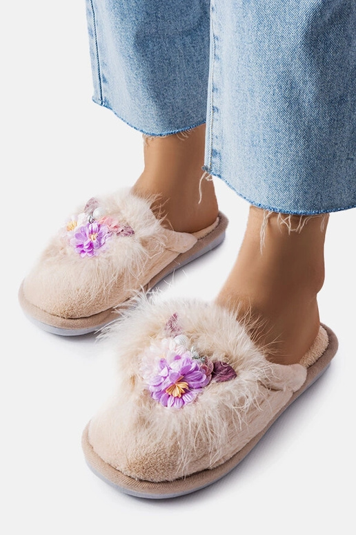 Black slippers with fur insulated Valle