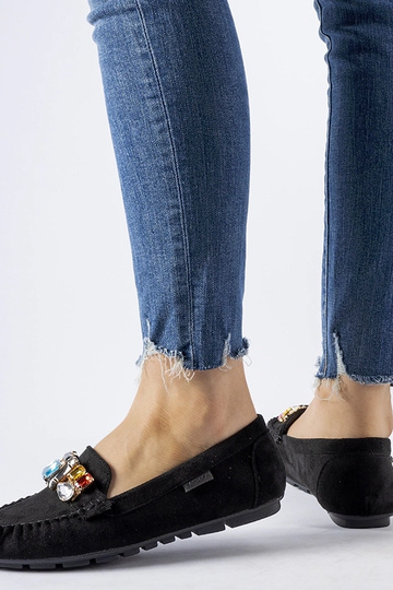 Czarne mokasyny z ozdobnymi... 2