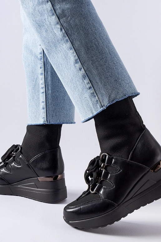 Czarne skarpetkowe botki na koturnie... Czarne skarpetkowe botki na koturnie...