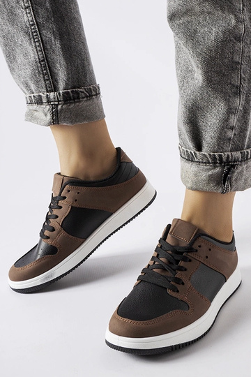 Brązowo-czarne sneakersy...