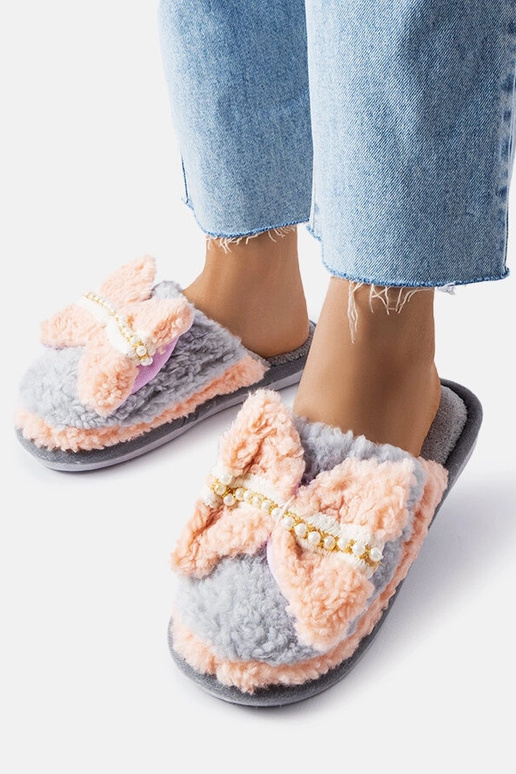 Black slippers with fur insulated Valle