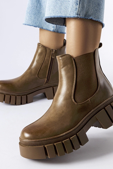 Beige boots Huff