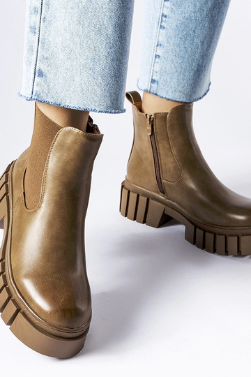 Beige boots Huff 2