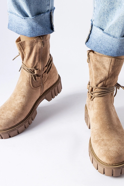 Black wedge heeled boots Etylioo