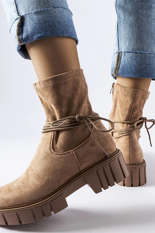 Black wedge heeled boots Etylioo