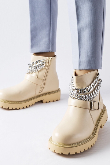 Beżowe botki z ozdobnymi...