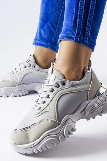 White trainers Justar 2