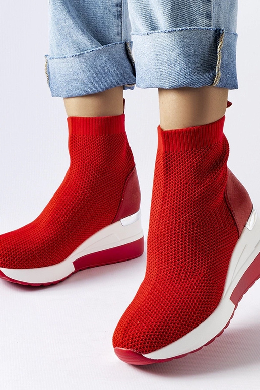 Czerwone sneakersy na koturnie z...