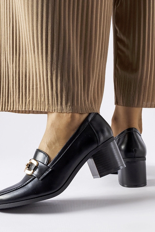 Beige high heels Thrower