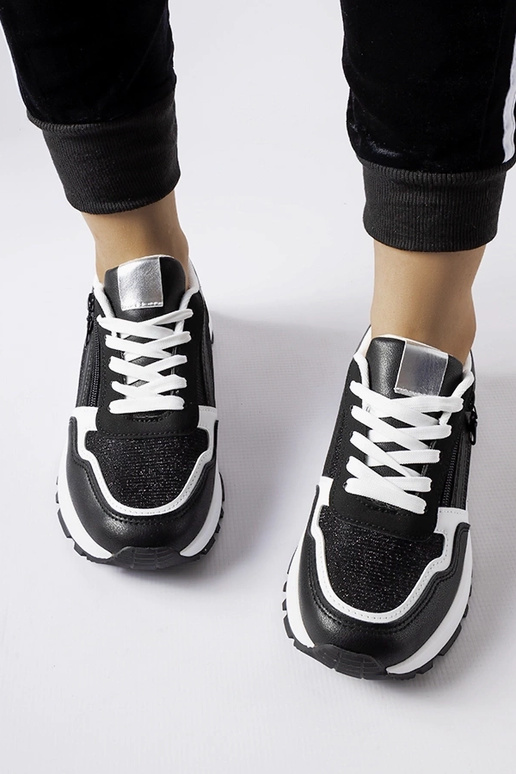 Czarne ozdobne sneakersy Camuzzoni