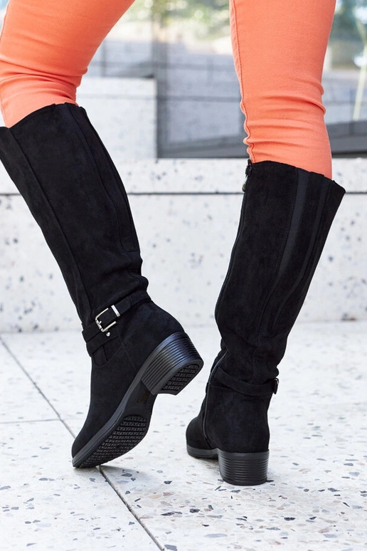 Czarne ocieplane kozaki eko-zamsz...