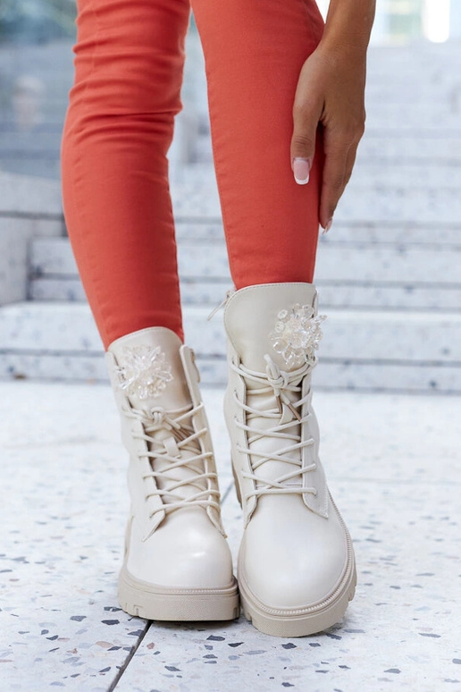 Black boots workery Black boots workery