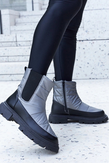 Beige boots Huff